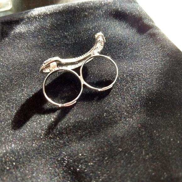 Ring Worm, Adjustable Double Finger Ring; Worm or Ram Horn OSFA both bands - Picture 8 of 11